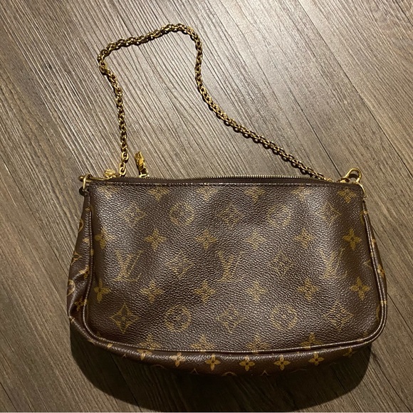 Louis Vuitton Crossbody Bag - Picture 11 of 14